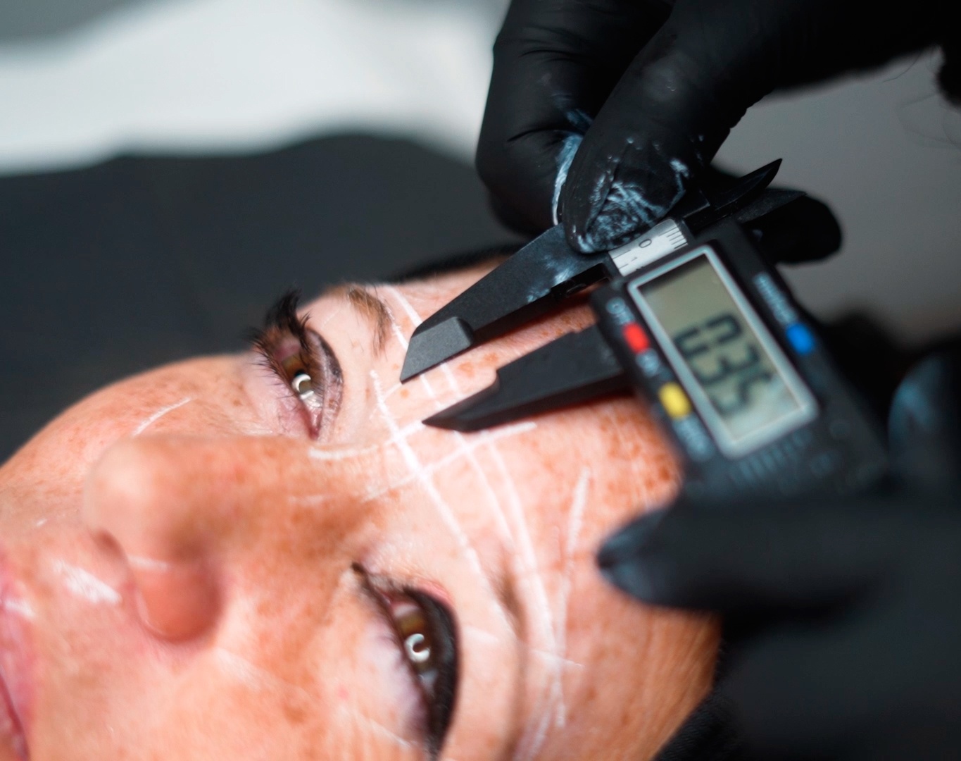 Micropigmentacion de cejas en O Burgo (Culleredo). Efecto Nanoblanding y efecto Shadow